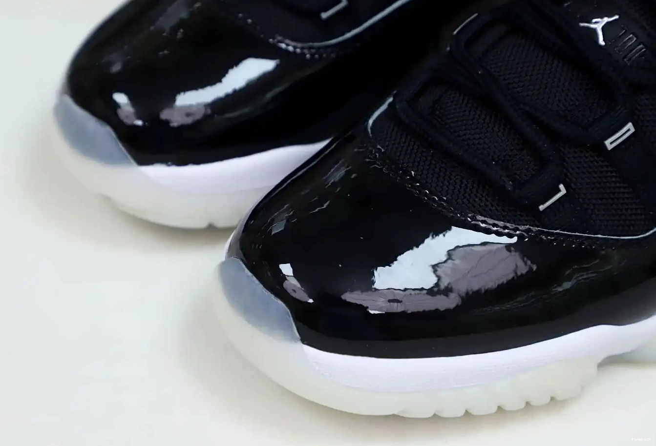 'JUBILEE JORDAN AIR  11 25TH  RETRO 0419